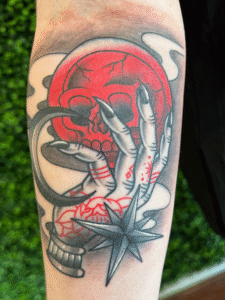 Skull In the hand